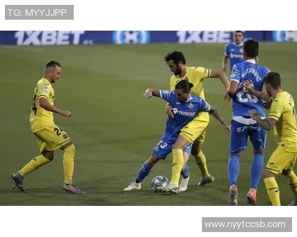 切沃与史帕尔激战正酣谁能在意甲赛场中笑到最后 切沃与史帕尔激战正酣谁能在意甲赛场中笑到最后